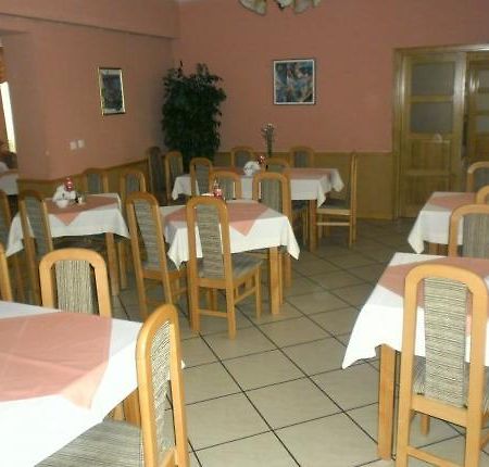 Hotel Ostoja Lipówki Kültér fotó